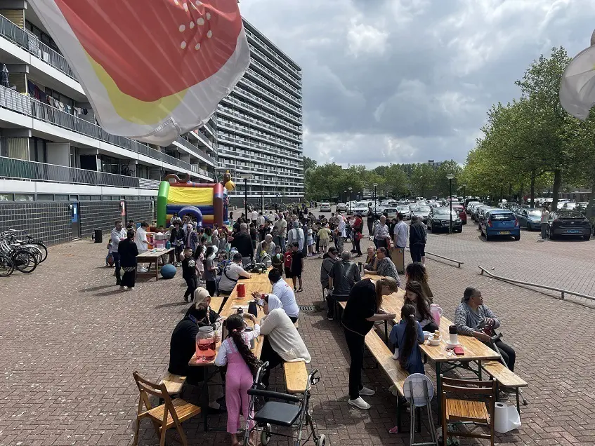 Talentfeest bij de Lobeliusflat in de wijk Poelenburg