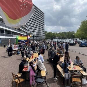 Talentfeest bij de Lobeliusflat in de wijk Poelenburg